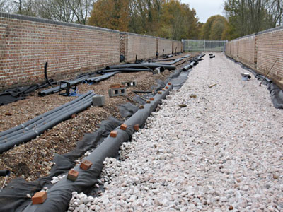 Main drainage pipe and ducting - 18 November 2009 - Michael Hopps