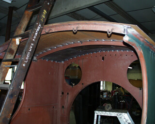 cab with new roof (40K)