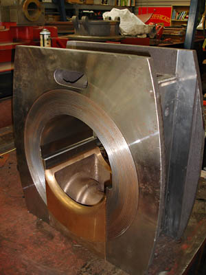 Axlebox with manganese steel liners - Fred Bailey - 18 Aug 2011