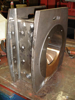 Axlebox with manganese steel liners - Fred Bailey - 18 Aug 2011