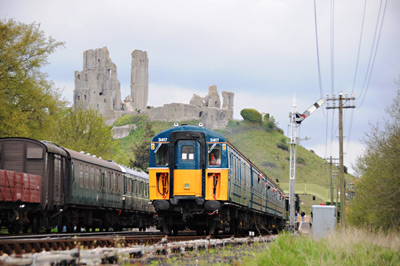 Vep and Corfe Castle - 8 May 2010 - Ian Dixon