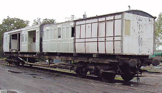 Bulleid underframe from 4035 carrying LCDR 3188 and LSWR 25 - 18 October 2005