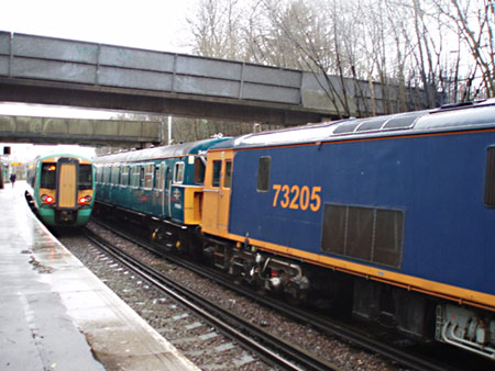 73s arrive to collect the Vep - 22 Jan 2009 - Gavin Bennett