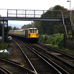 Kirsten leads back up through Purley - Nathan Gibson - 5 Nov 2011