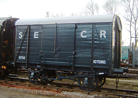 SECR Box Van No.15750 - Richard Salmon - 10 April 2004