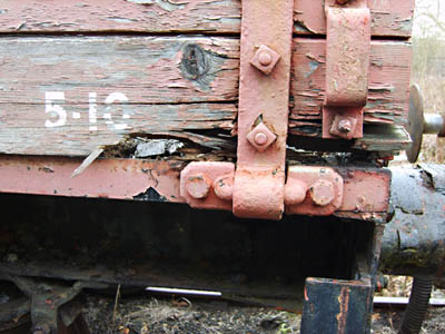 M474558 Rotting Side Plank