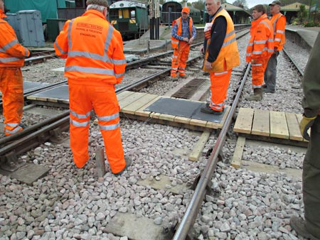 Replacing a signal wire at Horsted - Bruce Healey - 12 April 2017