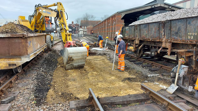 Ballast and clay being dug out - Jon Goff - 28 February 2022