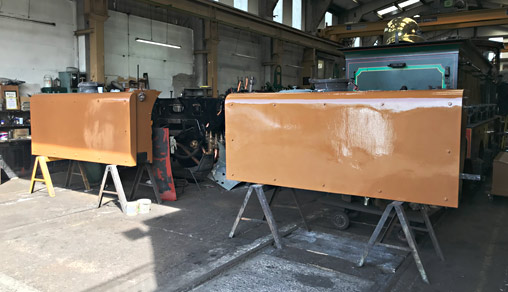 Side tanks being painted - Richard Salmon - 18 May 2022