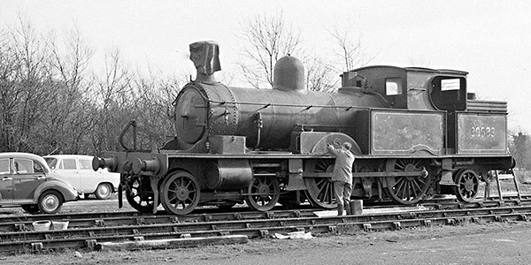 488 stripped back for repainting - Ian Nolan - 11 February 1962