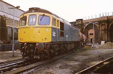 33052 'Ashford' at Stewarts Lane Depot - David Burrell - 9 April 1989