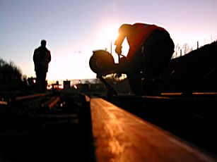 Cutting rails, 14/12/03