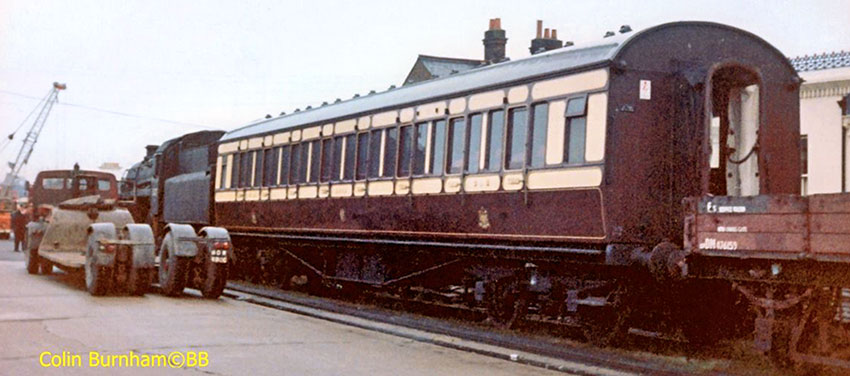 3339 and 75027 at Haywards Heath - Colin Burnham - January 1969
