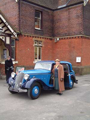 Dame Vera Lynn with car