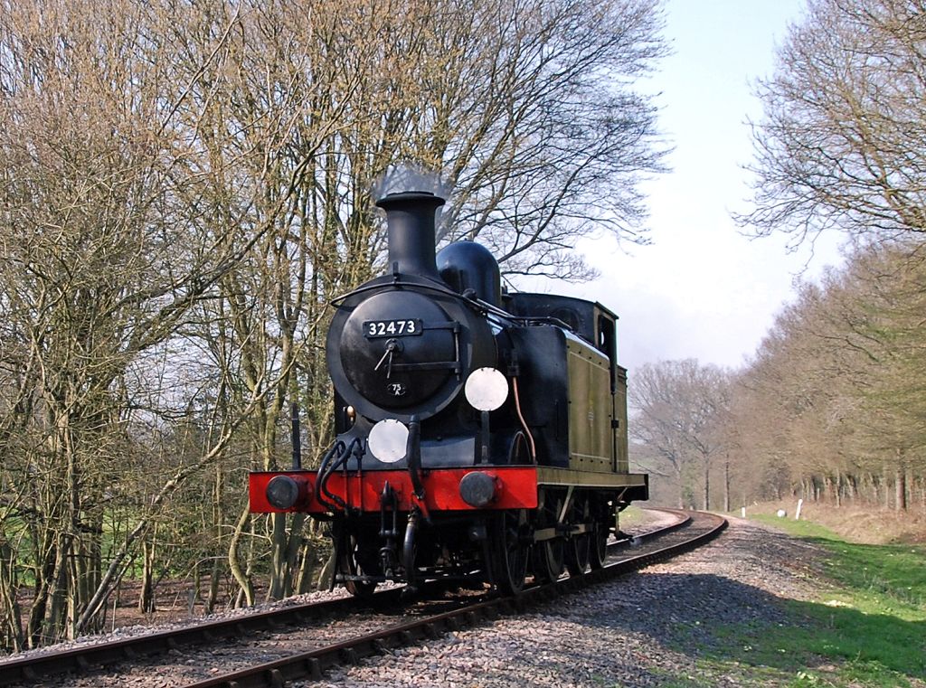 32473 south of Waterworks Bridge - Derek Hayward - 2 April 2007