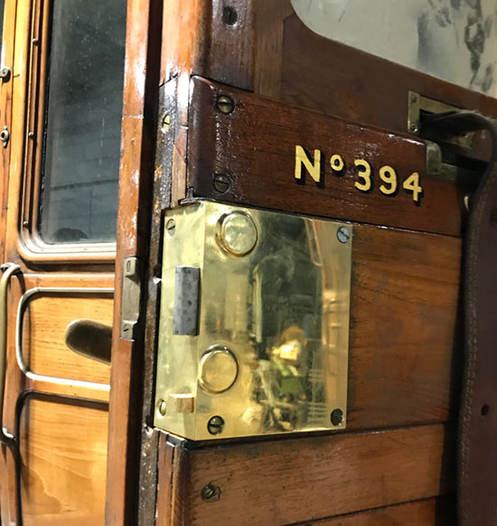 New door lock fitted to Met 394 - Richard Salmon - 15 November 2023