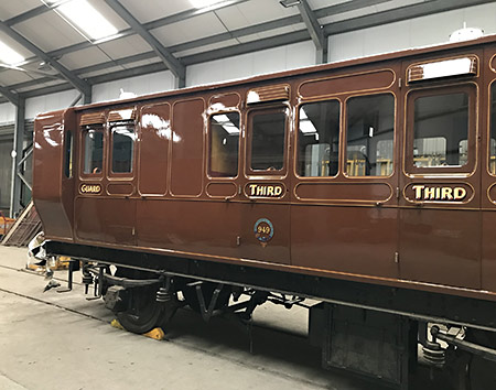 Stroudley Brake 949 in its first coat of varnish - Richard Salmon - 22 February 2023