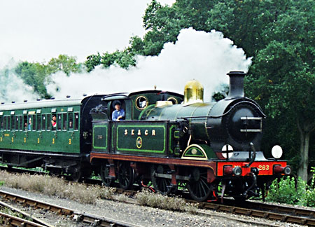 263 approaches Horsted Keynes with SECR Hundred seaters - Richard Salmon - August 1996