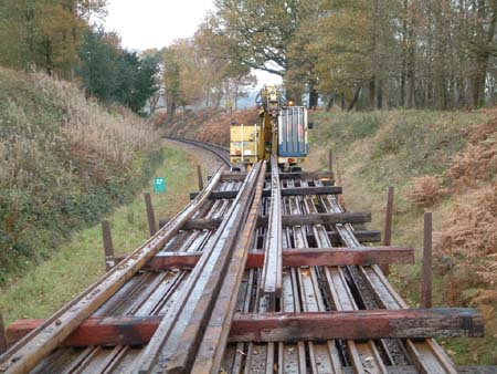 KGT unloads rails - 13 Nov 07 - David Chappell