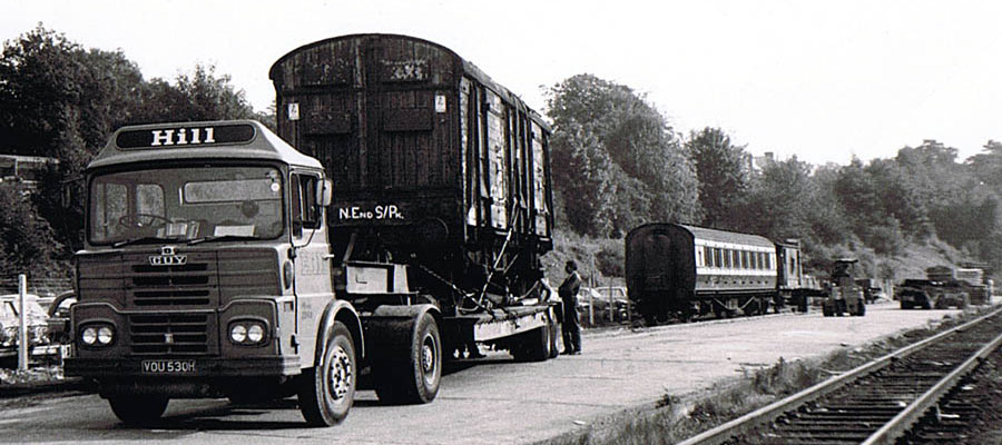2276 being loaded for transfer to the Bluebell