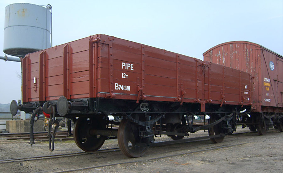 Pipefit being shunted - Andy Prime - 12 April 2007